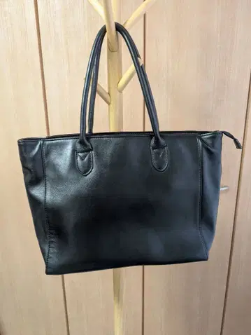 블랙 가죽 토트백
