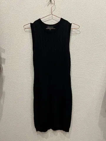 ARMANI EXCHANGE 블랙 니트 원피스