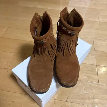 MINNETONKA 브라운 프린지 부츠 7호