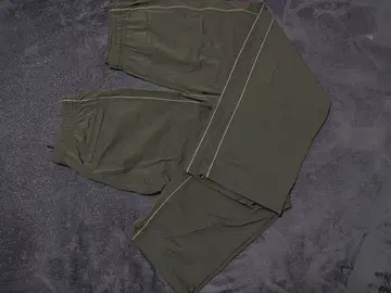 UNIQLO 나일론 팬츠 2개