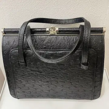 블랙 엠보 가죽 숄더백