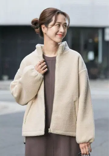 어반 리서치 도어스 스탠드 카라 보아 블루종