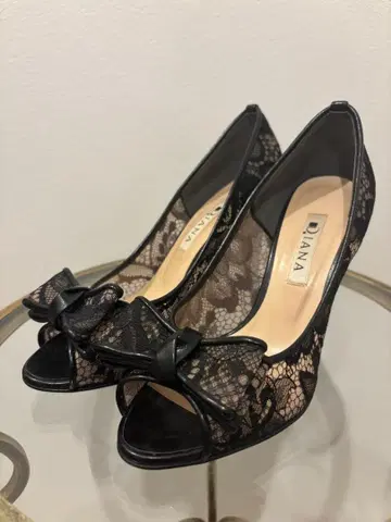 DIANA 블랙 레이스 오픈토 하이힐