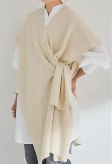 시너리 화이트 야크 어레인지 스톨 판초 정가 25300엔