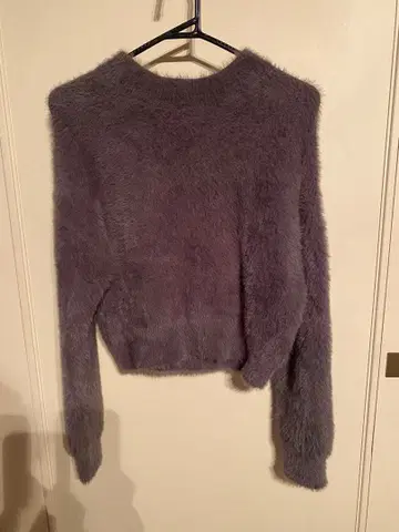 더 버지니아 샤기 니트