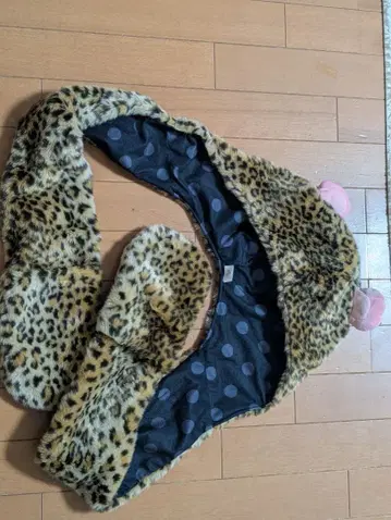 USJ 레오파드 무늬 모자 장갑 세트