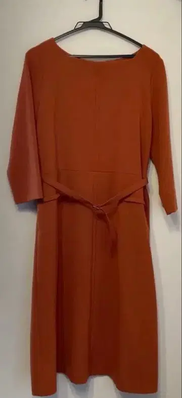 DOCLASSE THE CLASSE 오렌지 7부 소매 무릎 기장 원피스