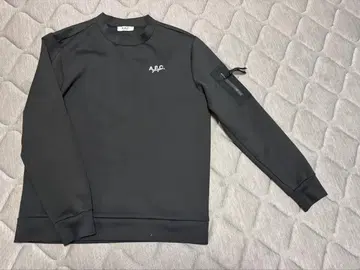 A.P.C. 블랙 지퍼 포켓 부착