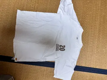 스탠다드 칼니아 화이트 T셔츠 L 사이즈