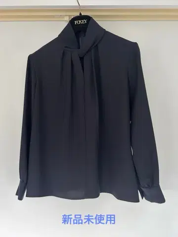 [ 미사용 새상품 ] 띠어리 럭스 네이비 블라우스