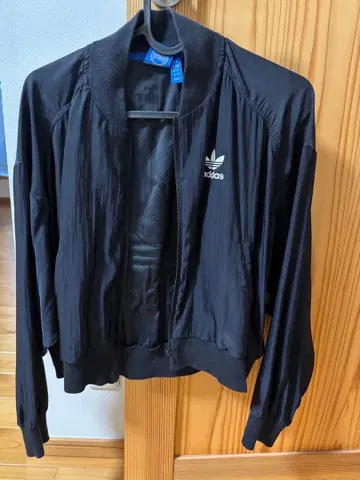 adidas original 블랙 점퍼