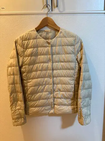 유니클로 울트라 라이트 다운 자켓 M 베이지