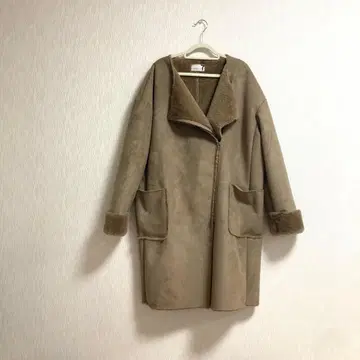 [ 새상품 ] soeur7 무스탕 코트