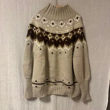 노르딕 무늬 하이넥 스웨터