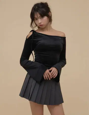 Andmary Ruth velour tops black