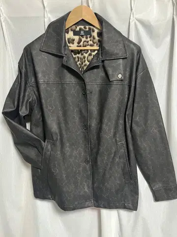 [ CAMBIO ] 빈티지 라이크 가죽 코트