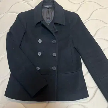 theory 숏코트 블랙 사이즈 2