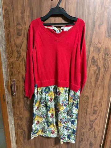 빨간색 니트 리버티 패턴 스커트 원피스