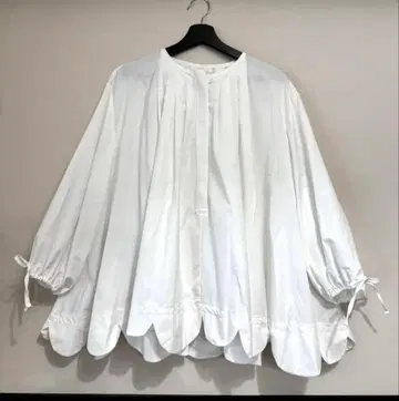 새상품 Rosy Monster 로지몬스터 볼륨 블라우스 화이트