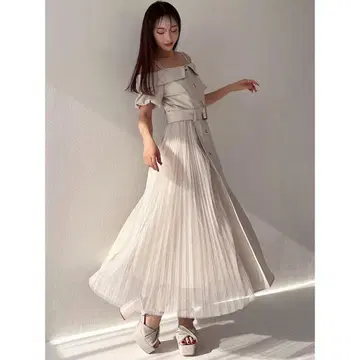 RESEXXY 오프숄더 플리츠 원피스 베이지 리젝시