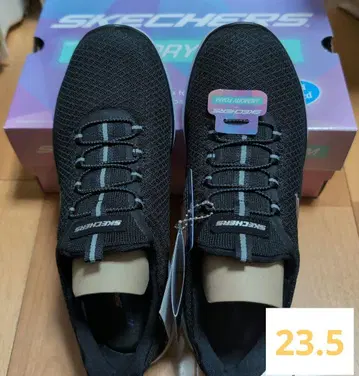 SKECHERS 메모리폼 스니커즈 블랙 화이트 23.5