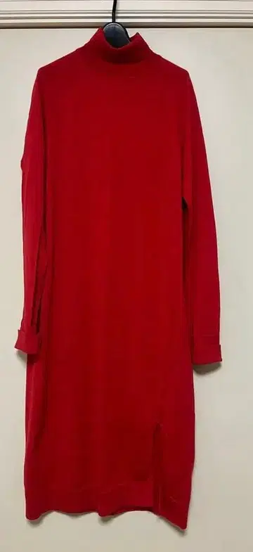 WRAPIKNOT 빨간색 터틀넥 니트 원피스