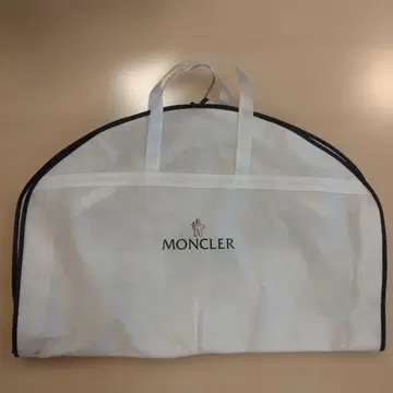 MONCLER 가먼트 백 옷걸이 포함