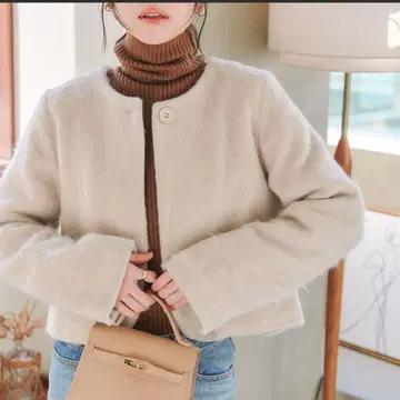 KOBE LETTUCE 노카라 샤기 크롭 기장 코트