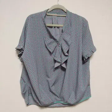 핑크 하트 반지 패턴 반팔 블라우스