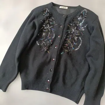 새상품급 하나뿐인 빈티지 비즈 자수 가디건 꽃 블랙 M 가을/겨울