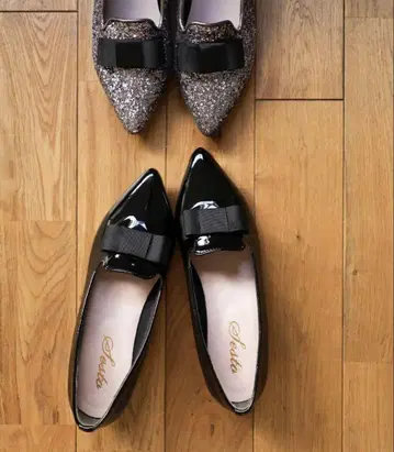 스틸레토 힐 리본 로퍼 펌프스