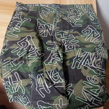 KING SIZE 카모 패턴 숏팬츠
