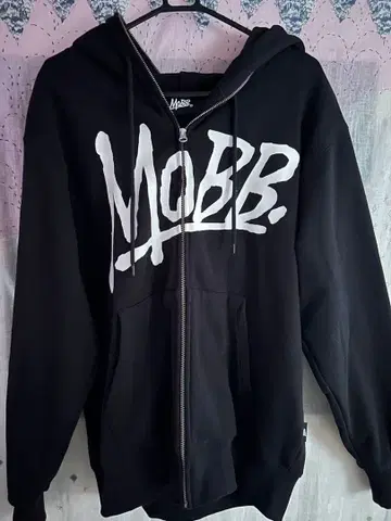 MOBB 후드티