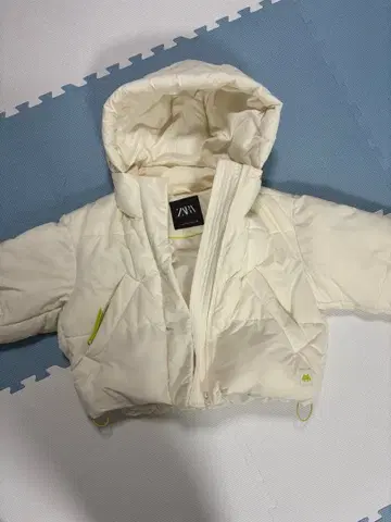 ZARA 다운 인베이더