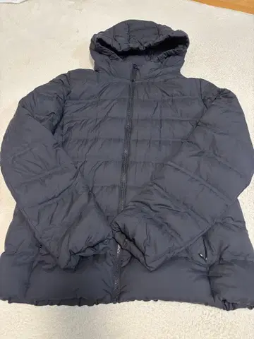 유니클로 울트라 라이트 다운 파카 블랙 다운 L