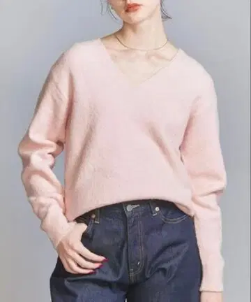 울 코튼 블렌드 부클레 V넥 니트 풀오버