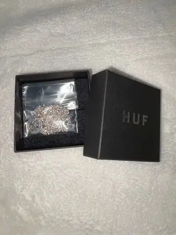 HUF 실버 목걸이