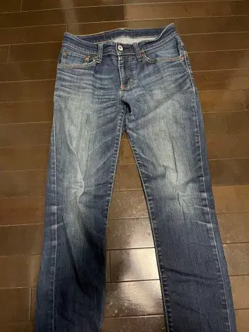 Edwin 다크 블루 스트레이트 레그 청바지