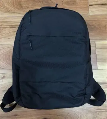 Incase 시티컴팩트 백팩 19L 블랙