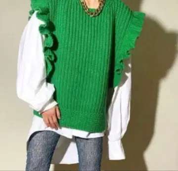 후미카우치다 fumika uchida 오버 프릴 베스트