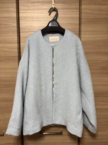 [ 새상품급 ] 스트라 샤기 숏코트