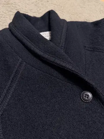 울 100% 블랙 코트