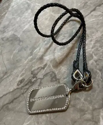 돌체앤가바나 도그택 목걸이