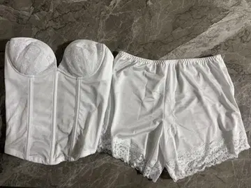 화이트 코르셋 브라이덜 이너