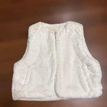 ELENCARE DUE 크롭 기장 퍼 베스트