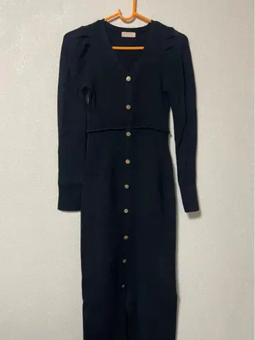 RESEXXY 골드 버튼 타이트 니트 원피스