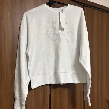 캘빈 클라인 화이트 맨투맨 M