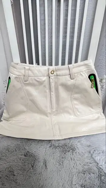 MARK & LONA 골프용 스커트 화이트