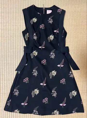 TED BAKER 슬리브리스 원피스 꽃무늬 리본