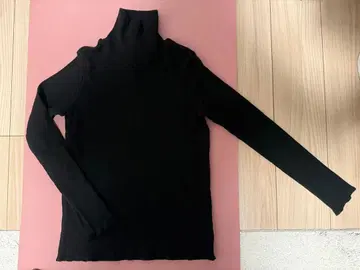 리브 블랙 터틀넥 긴팔